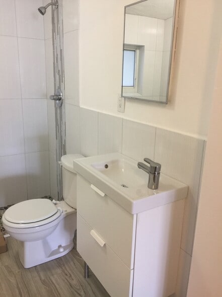 More Photos Of 1100 NE 18th Ct, Fort Lauderdale Apartments For Sale