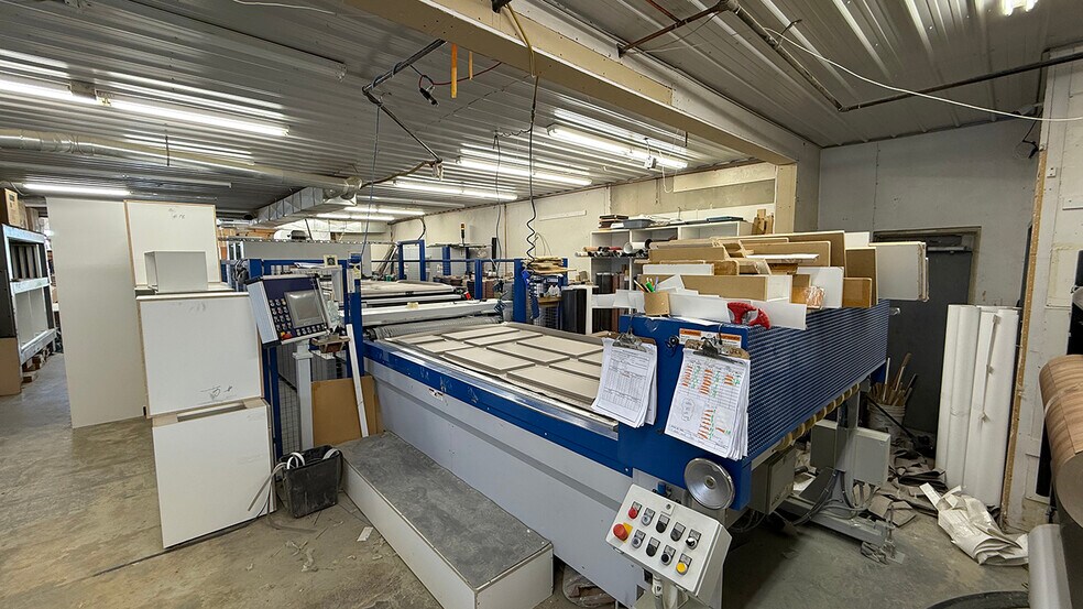 More Photos Of 815 Dugald Rd, Winnipeg Industrial For Sale