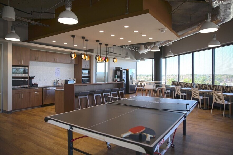 More Photos Of 8601 Six Forks Rd, Raleigh Office For Lease