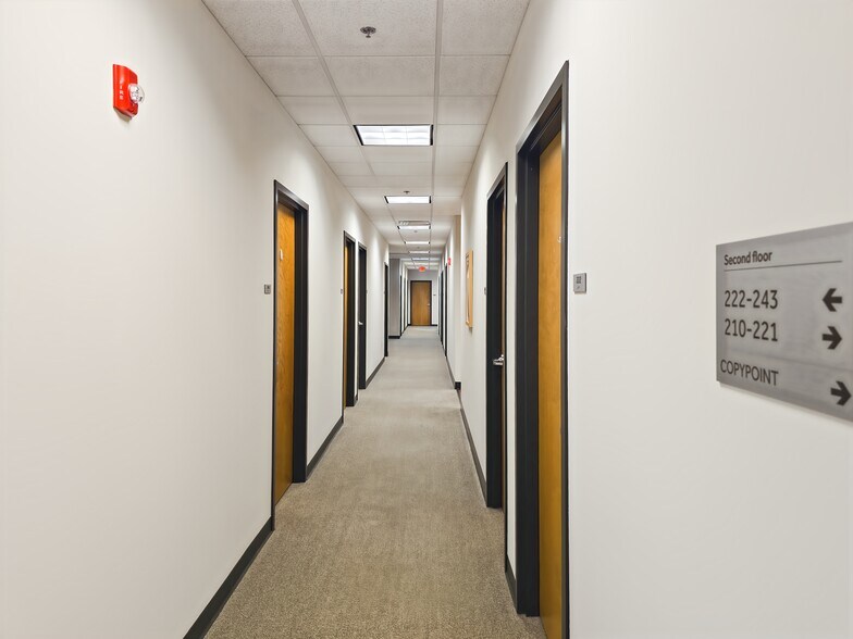 More Photos Of 354 Newnan Crossing Byp, Newnan Coworking Space