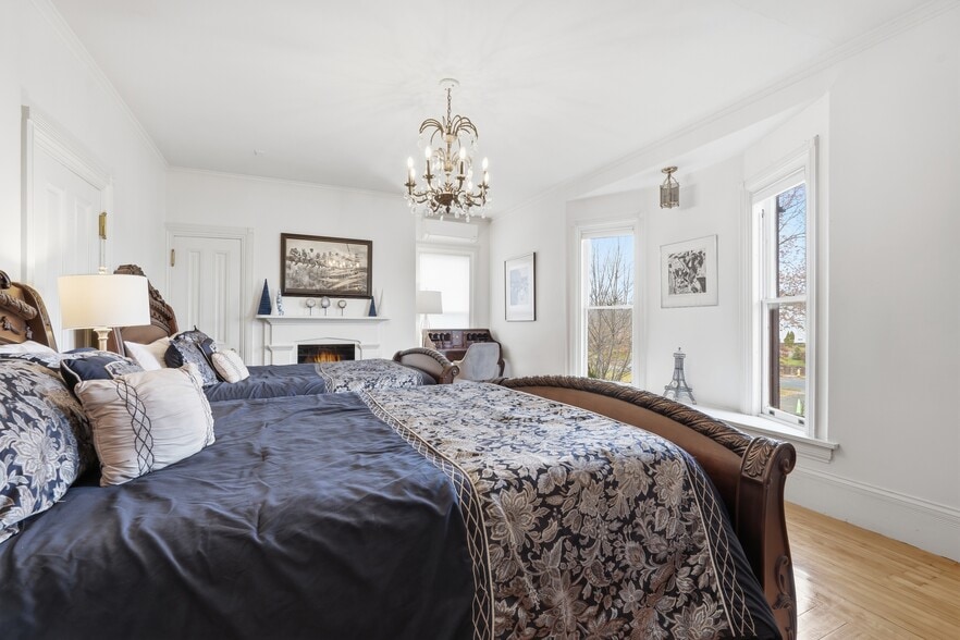 More Photos Of 270 Maple St, Springfield Hospitality For Sale