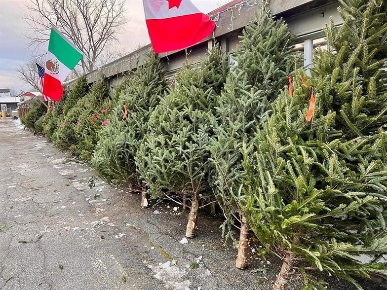 More Photos Of 535 US Route 302, Berlin Storefront For Sale