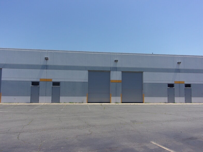More Photos Of 8197 Euclid Ct, Manassas Park Warehouse For Lease