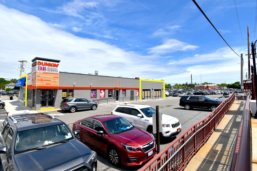 More Photos Of 55-59 Jackson Ave, Syosset Storefront For Lease