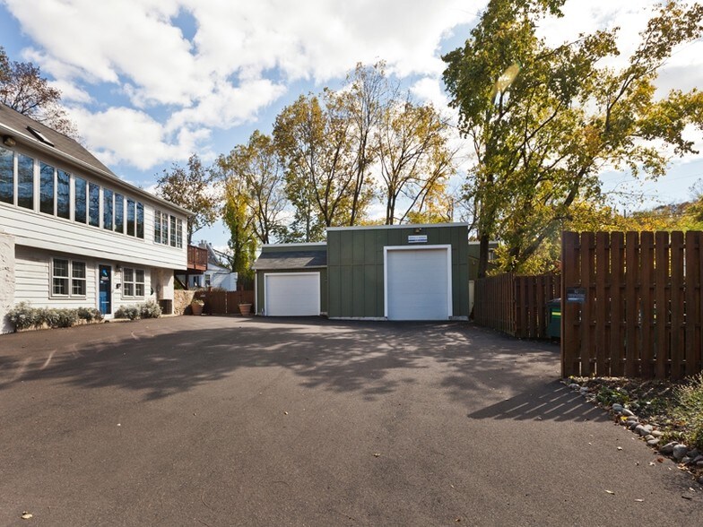 More Photos Of 35 Beulah Rd, New Britain Self Storage For Sale