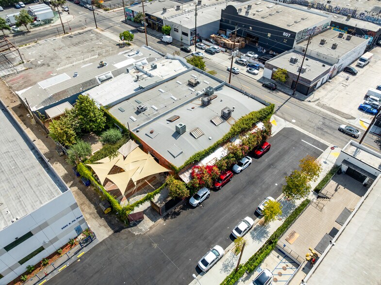 More Photos Of 802 Mateo St, Los Angeles Warehouse For Sale