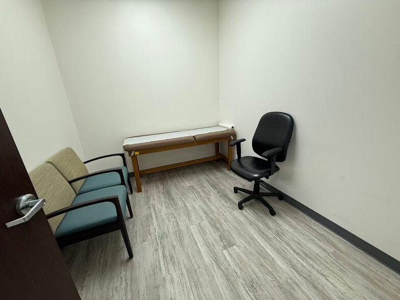 More Photos Of 7601 W Sam Houston S, Houston Storefront For Sale