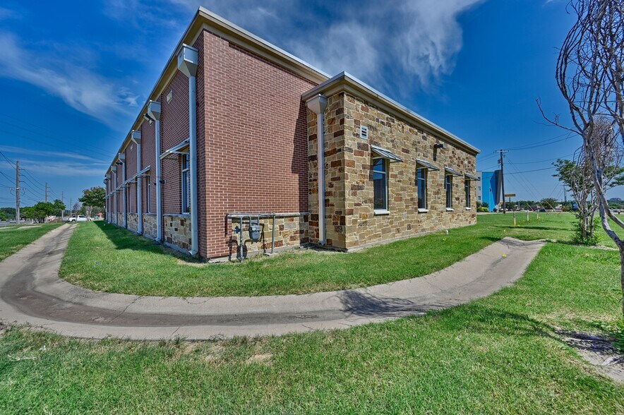 More Photos Of 2410 Boonville Rd, Bryan Medical For Sale