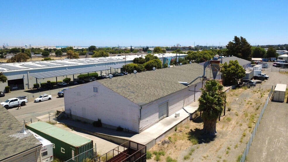 More Photos Of 548 Bliss Ave, Pittsburg Warehouse For Lease
