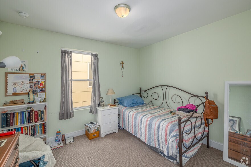 More Photos Of 327 N 40th St, Philadelphia Apartments For Sale