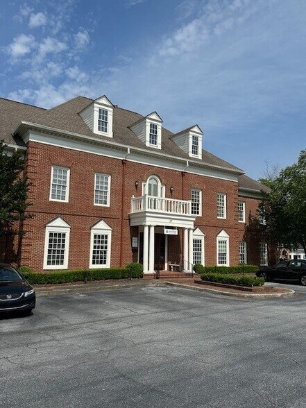 More Photos Of 37 Johnson Ferry Rd, Marietta Office For Lease