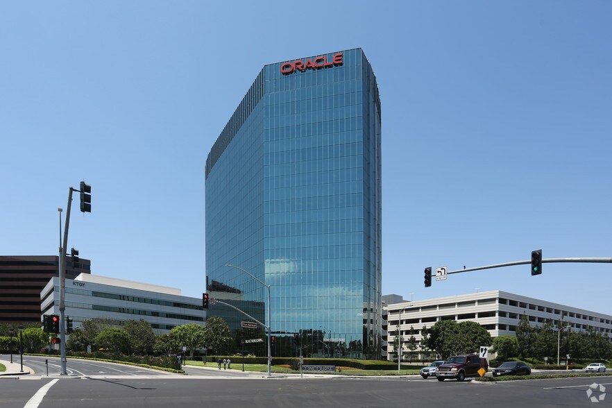 More Photos Of 17901 Von Karman Ave, Irvine Office For Lease