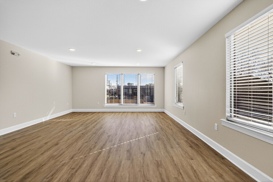 More Photos Of 808 Olive St, North Little Rock Office For Lease