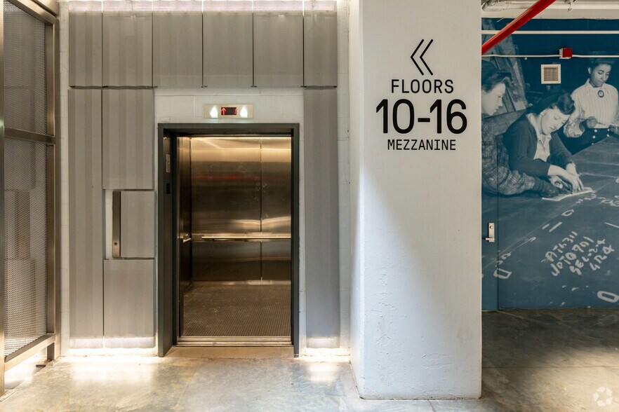 More Photos Of Brooklyn Navy Yard - Building 77, Brooklyn Loft Creative Space For Lease