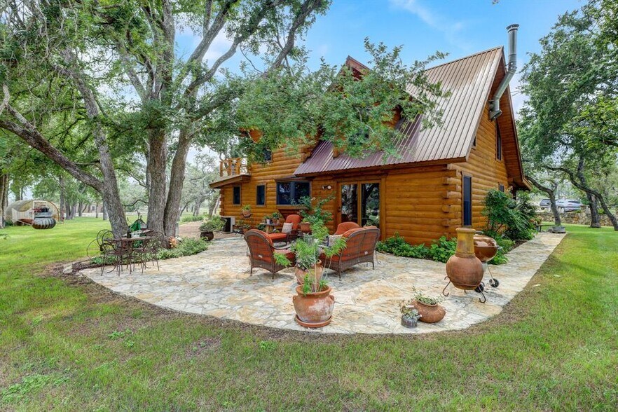 More Photos Of 700 Ledgerock Rd, Wimberley Specialty For Sale