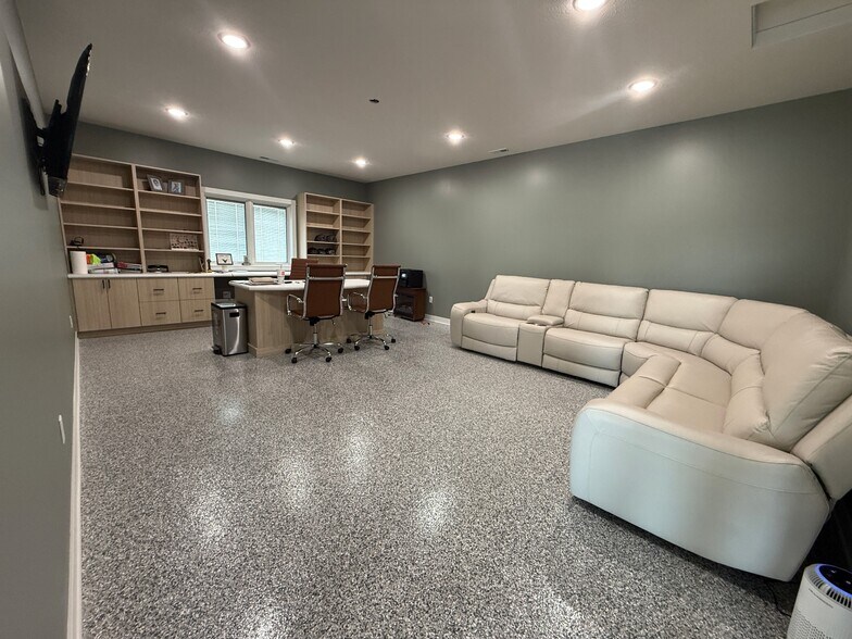 More Photos Of 504 O St, Cozad Industrial For Sale