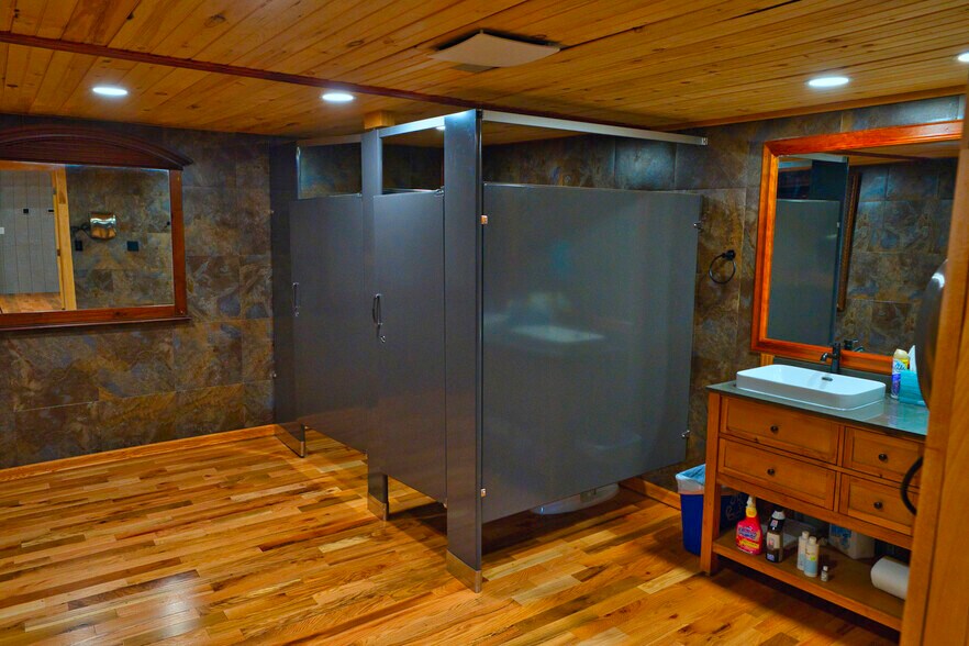More Photos Of 5984 W South Range Rd, Salem Service For Sale