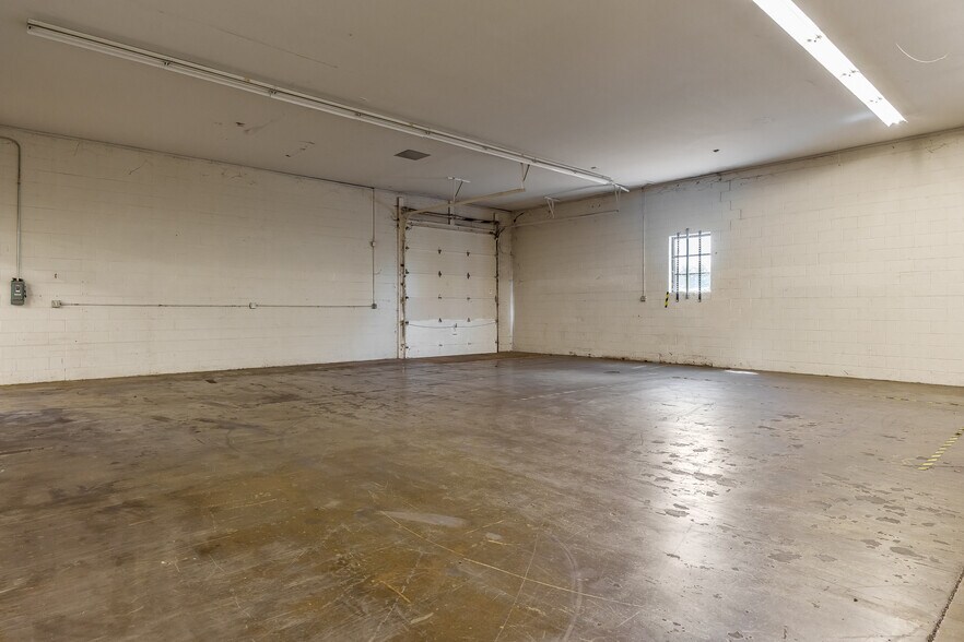 More Photos Of 6212 Material Ave, Loves Park Warehouse For Sale