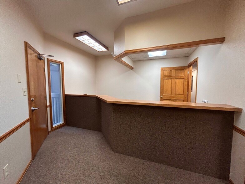 More Photos Of 1925 Dominion Way, Colorado Springs Office For Lease