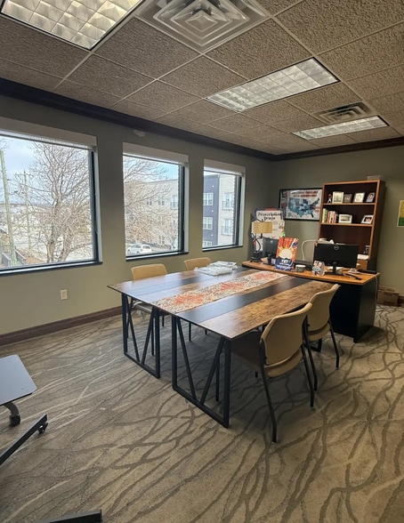 More Photos Of 223 E Spring St, New Albany Bank For Lease