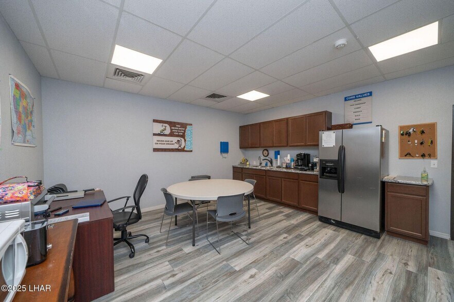 More Photos Of 2880 Sweetwater Ave, Lake Havasu City Light Manufacturing For Lease