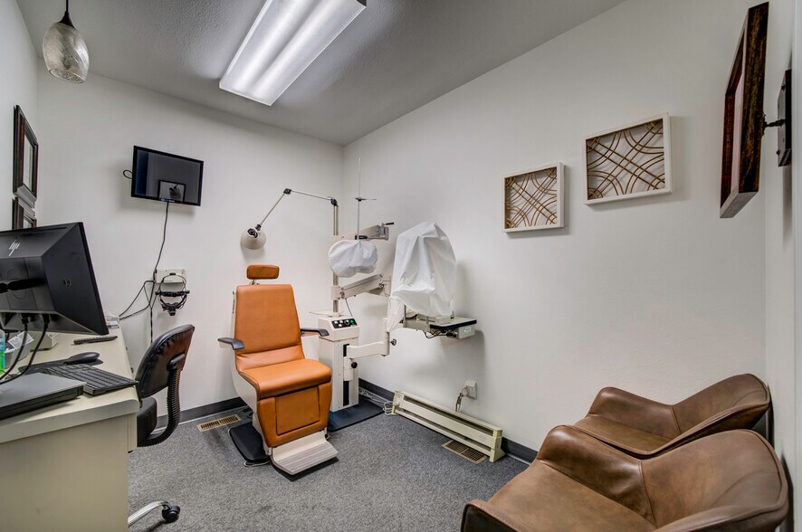 More Photos Of 1625 E Platte Ave, Colorado Springs Office For Sale