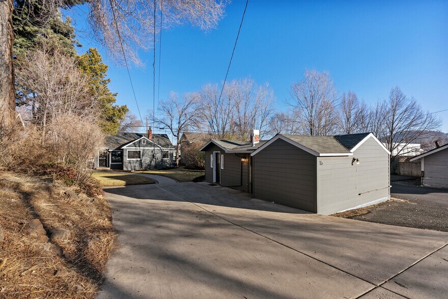 More Photos Of 15 NW Franklin Ave, Bend Office For Sale