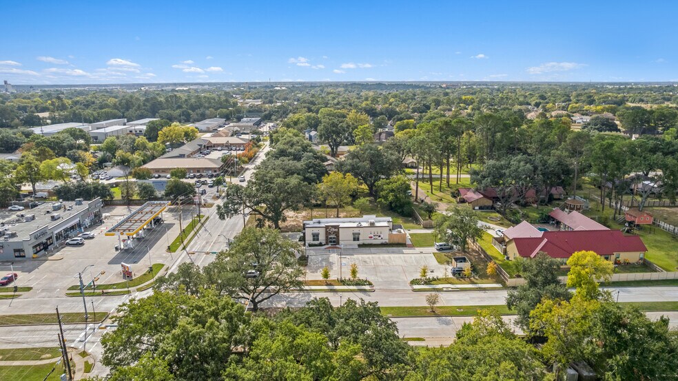 More Photos Of 1935 Avenue D, Katy Freestanding For Sale