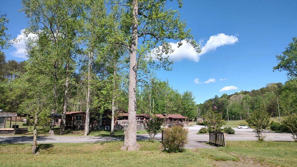 More Photos Of 107 Country Creek Dr, Pickens Storefront Retail Office For Sale