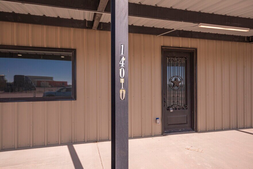 More Photos Of 14010 W Silver Fox Trl, Odessa Warehouse For Lease