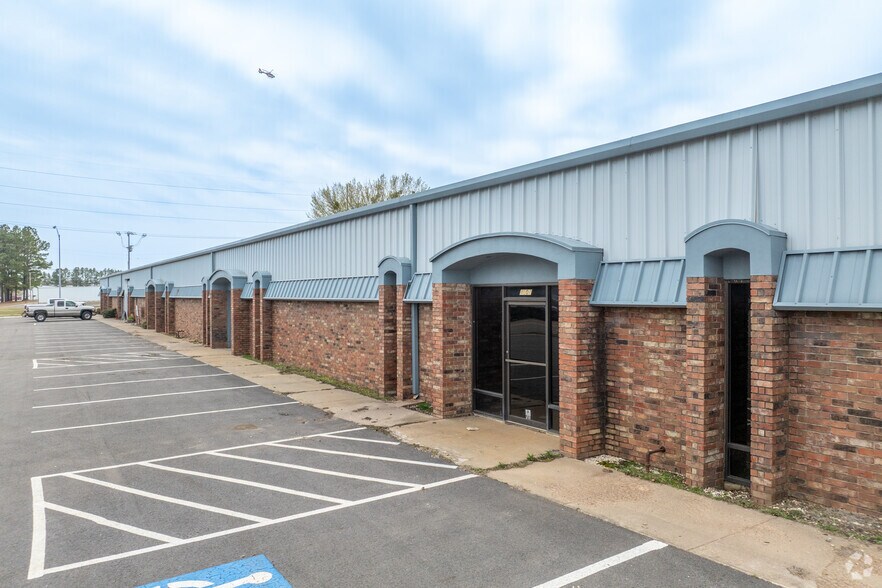 Primary Photo Of 4618 Wheeler Ave, Fort Smith Light Manufacturing For Lease