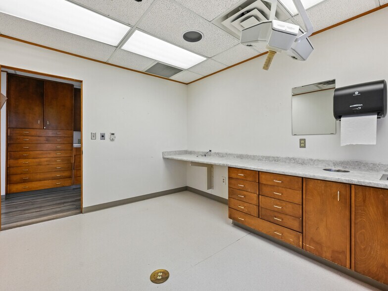 More Photos Of 2530 N 8th St, Grand Junction Medical For Sale