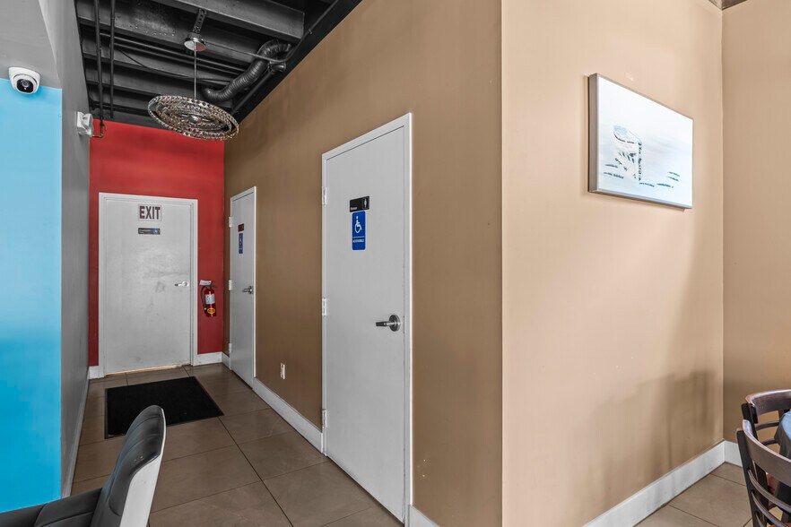 More Photos Of 502-504 Lucerne Ave, Lake Worth Restaurant For Lease