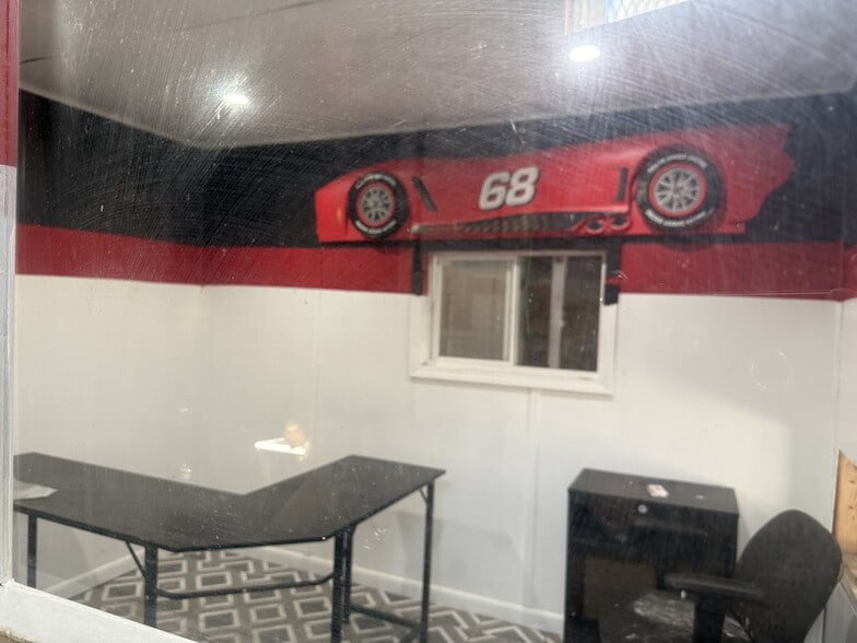 More Photos Of 31 Scott St, New Bedford Service For Sale