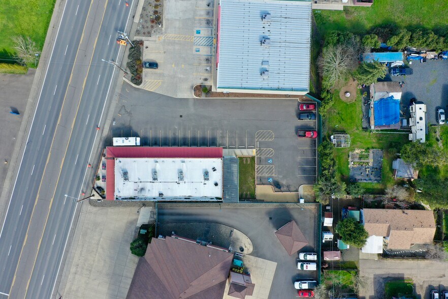 More Photos Of 192 Main St, Winston Bar For Sale