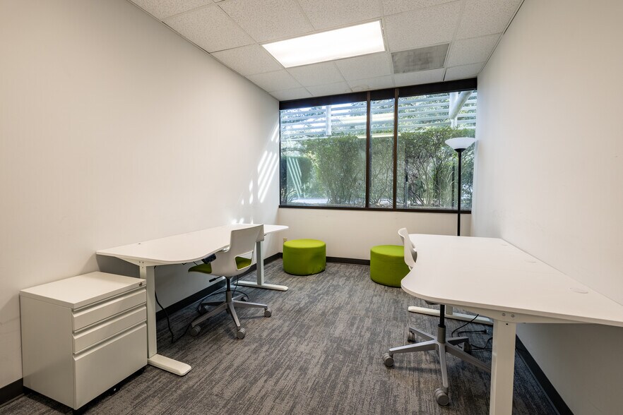 More Photos Of 4215 Southpoint Blvd, Jacksonville Medical For Lease