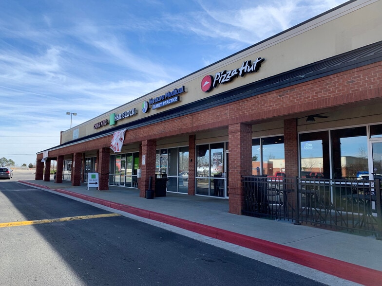 More Photos Of 2000 GA-155 N, McDonough Supermarket For Sale