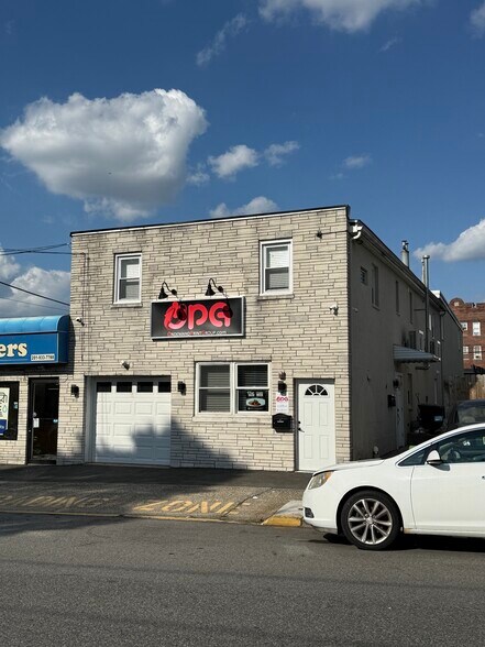 Primary Photo Of 593-595 New York Ave, Lyndhurst Light Manufacturing For Lease