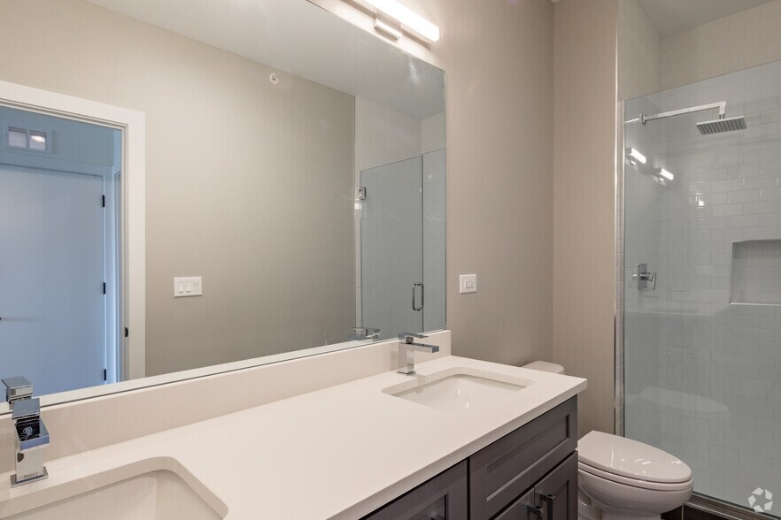 More Photos Of 3001 N Southport Ave, Chicago Apartments For Lease