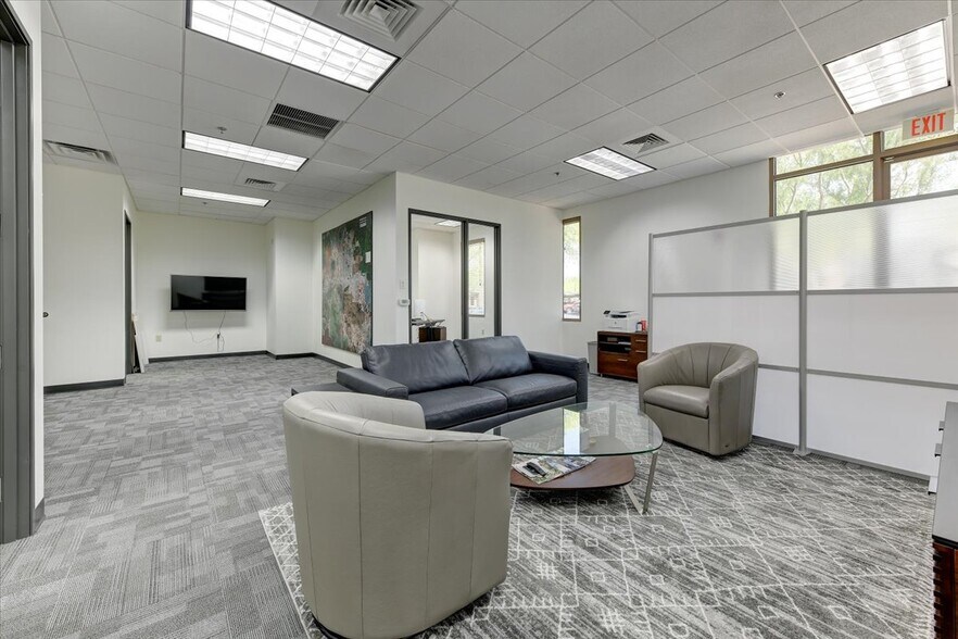 More Photos Of 7344 E Deer Valley Rd, Scottsdale Medical For Sale