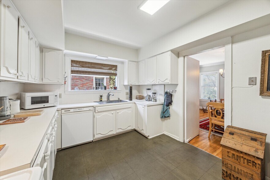 More Photos Of 2039 South Blvd, Houston Apartments For Sale