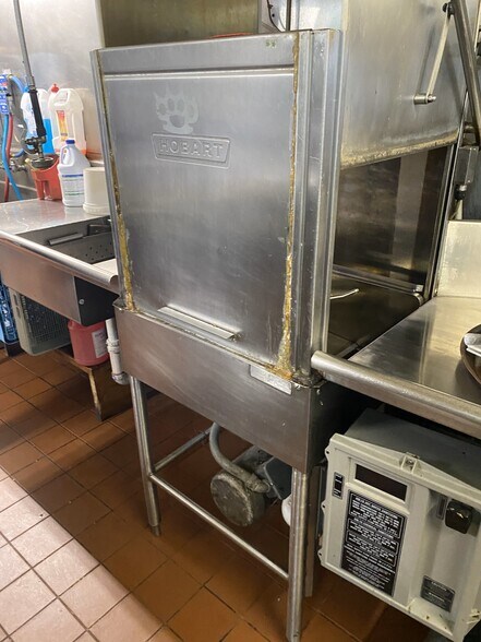 More Photos Of 17 Rowley St, Winsted Restaurant For Sale