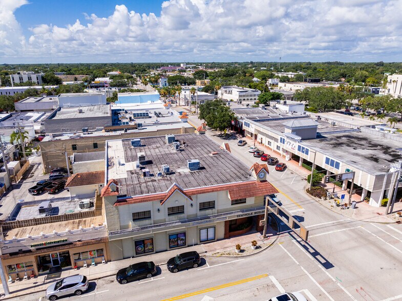 More Photos Of 2058 14th Ave, Vero Beach Office For Lease