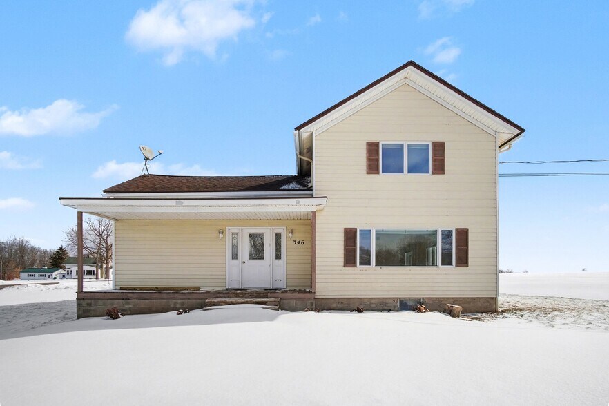 More Photos Of 328 Lake Road East Frk, Hamlin Restaurant For Sale
