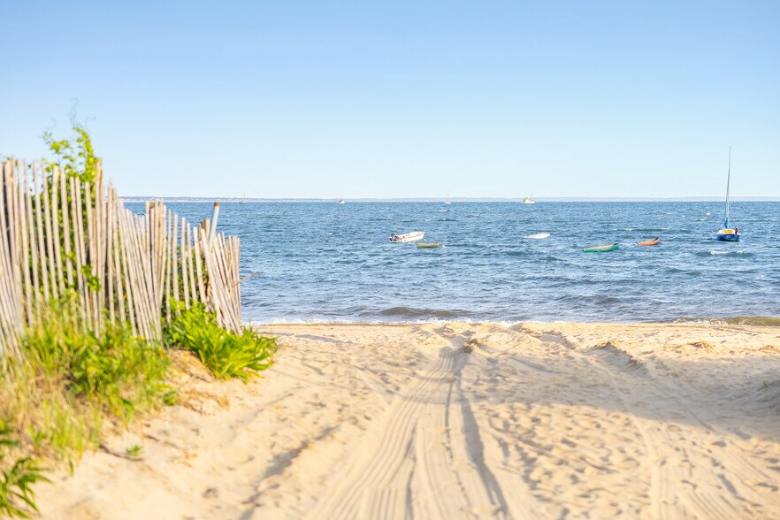 More Photos Of 25 Way 055., Wellfleet Apartments For Sale
