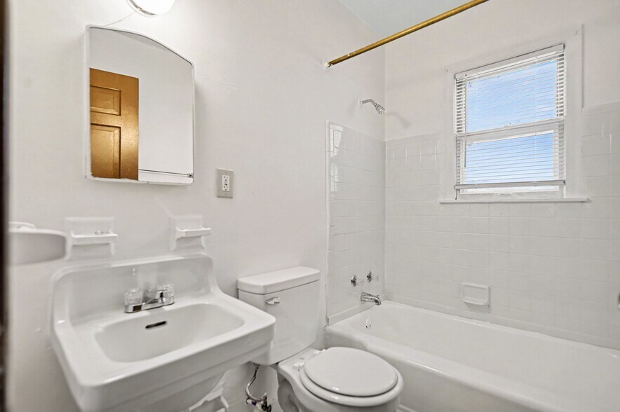 More Photos Of 2662-2678 N Main St, Dayton Apartments For Sale