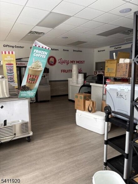 More Photos Of 281 Triangle Rd, Hillsborough Freestanding For Lease