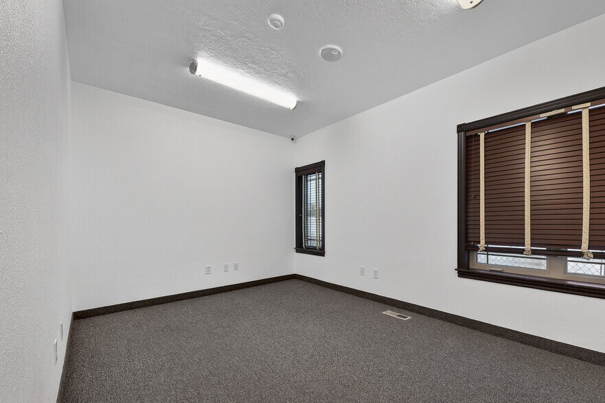 More Photos Of 2563 S Five Mile Ave, Boise Office Residential For Lease