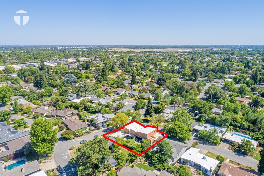 More Photos Of 1449 Claremont Way, Sacramento Apartments For Sale