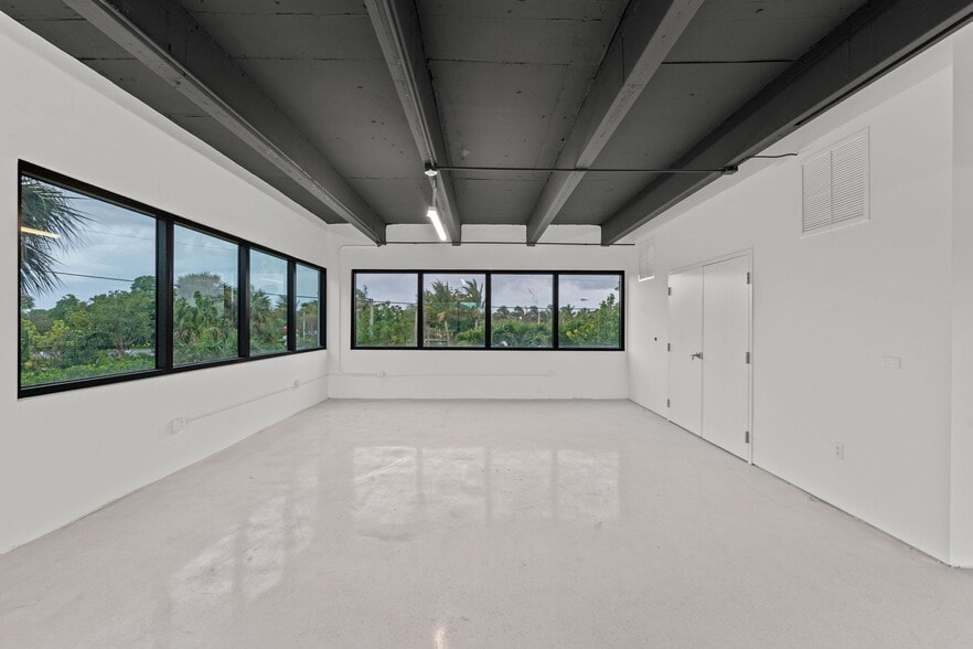 More Photos Of 1016 Clemons St, Jupiter Loft Creative Space For Lease